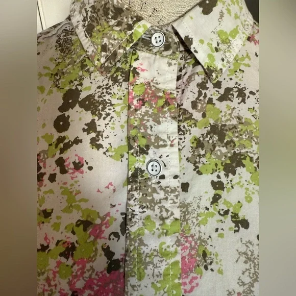 Cute Eddie Bauer blouse - Picture 2 of 7